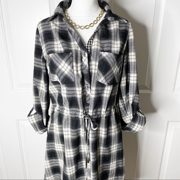 Skies are Blue Plaid Dress (S) - Picture 3 of 11